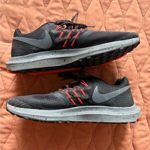 Nike Run Swift SE Men's Running Shoes
Great condition